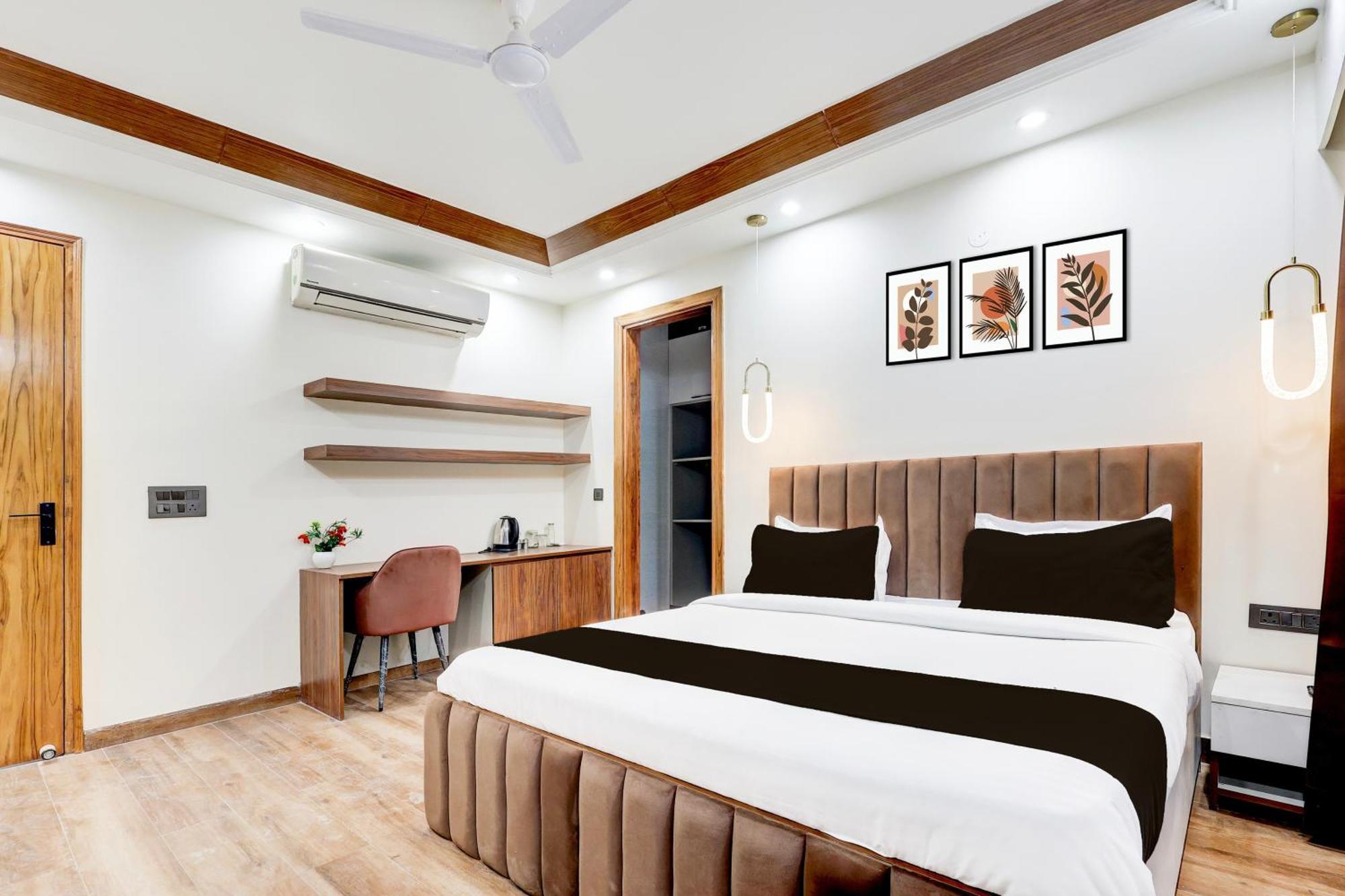 Super Hotel O Sector 43 구르가온 외부 사진
