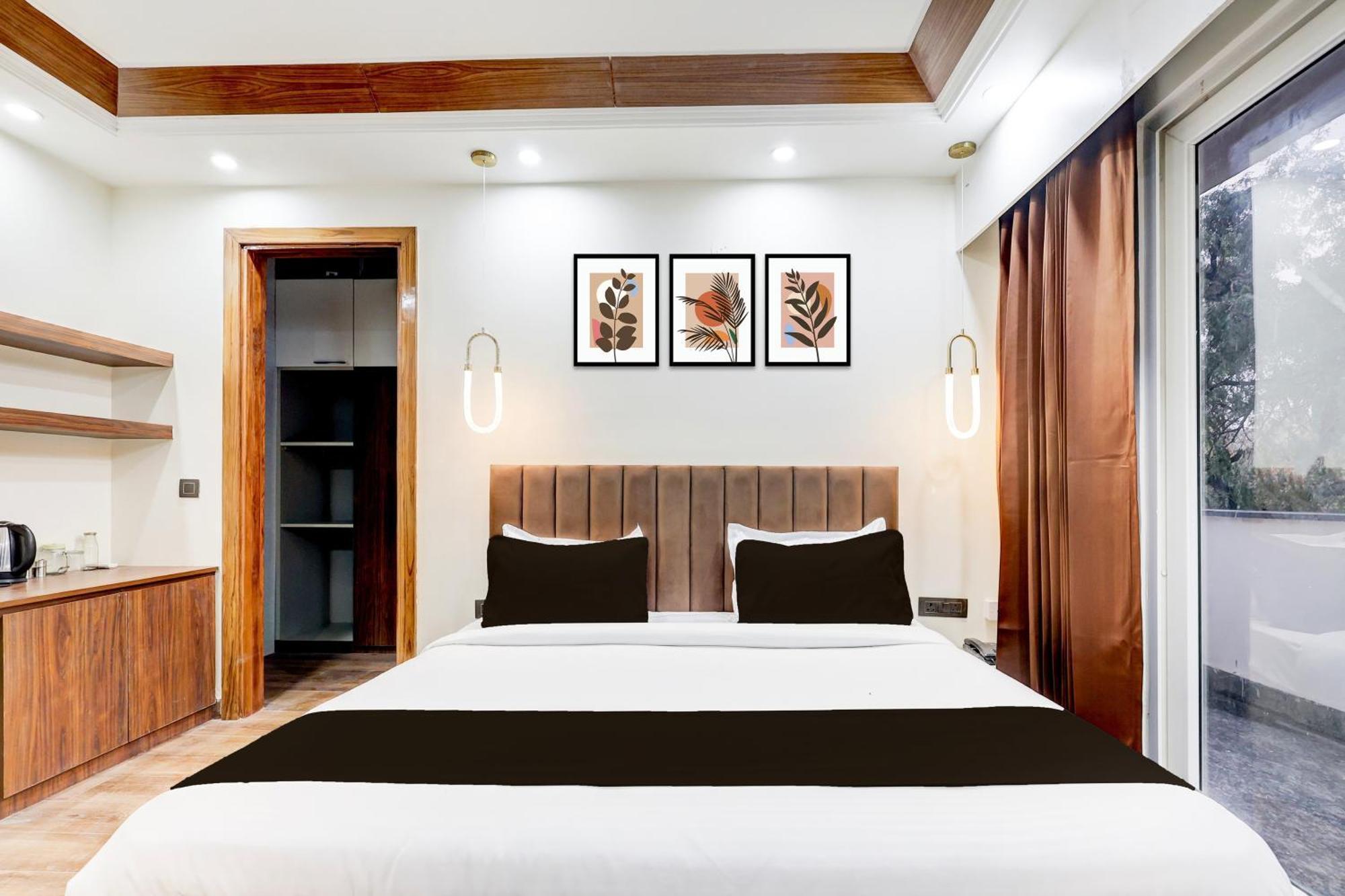 Super Hotel O Sector 43 구르가온 외부 사진