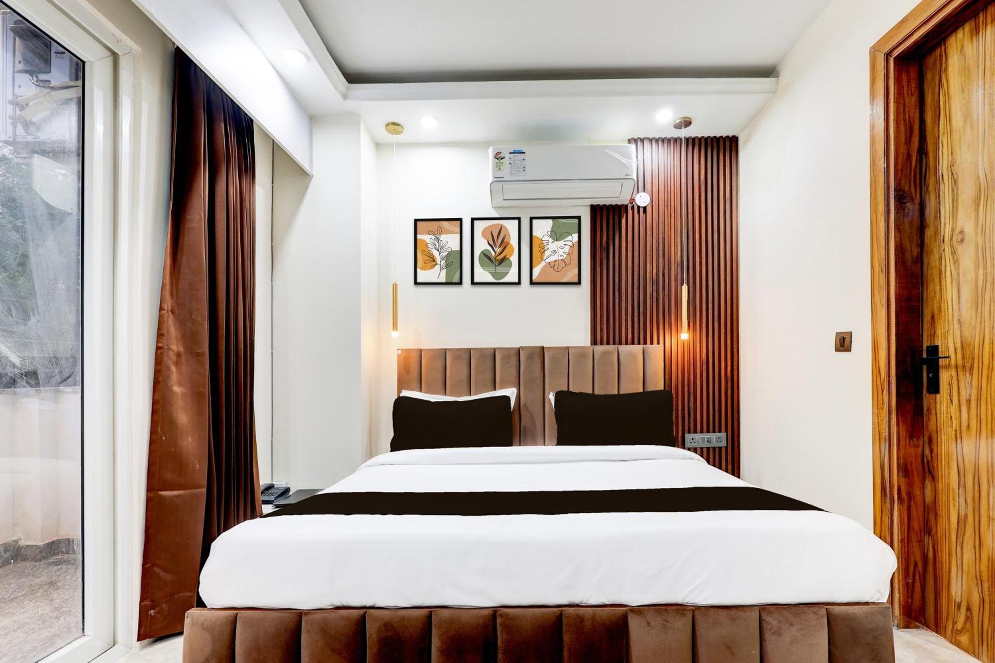 Super Hotel O Sector 43 구르가온 외부 사진
